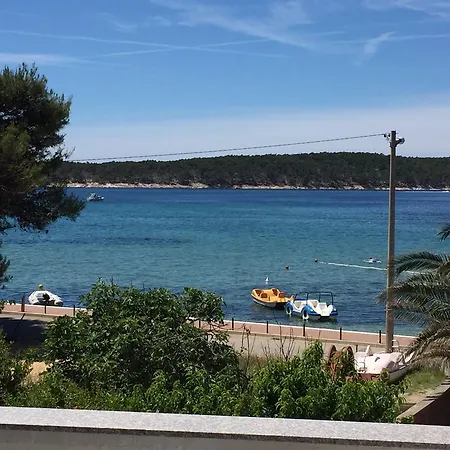 Guest house And Luci Barbat na Rabu