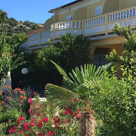 And Luci Guest house *
